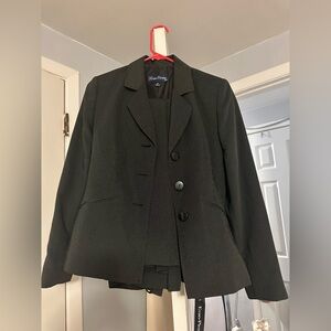 BNWT Evan Picone 6P Black pinstripe Women's pants suit